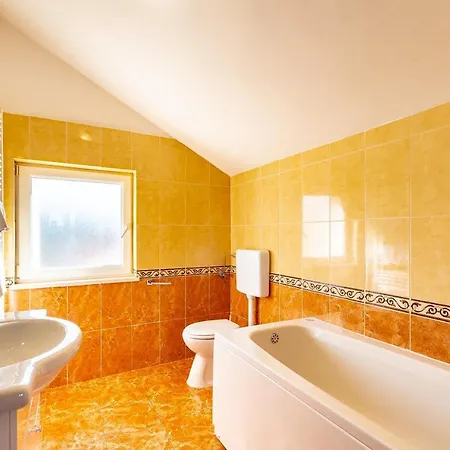 公寓 Rezidence Castello Zrnovo