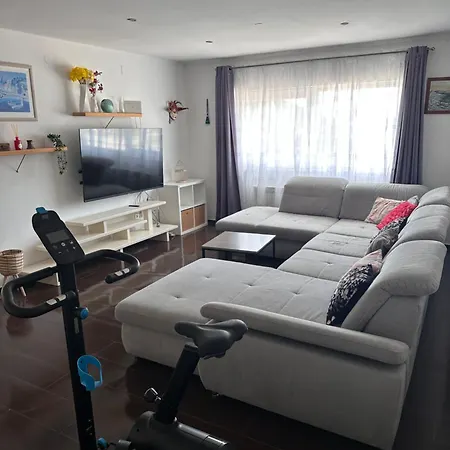 Castello Apartment *