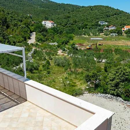 Rezidence Castello Lägenhet Zrnovo