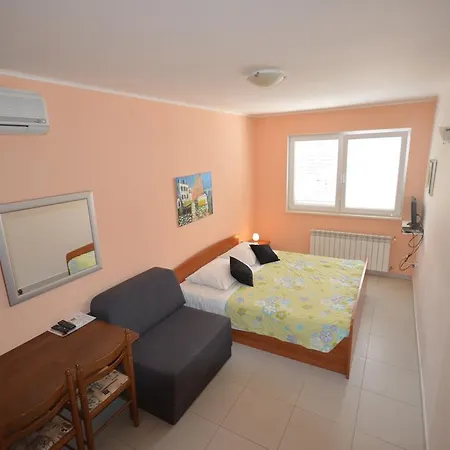 Rezidence Castello Apartman Zrnovo
