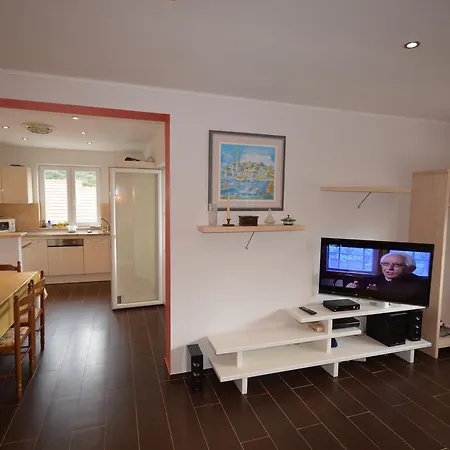 Castello Apartment *