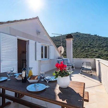 Appartamento Castello Zrnovo