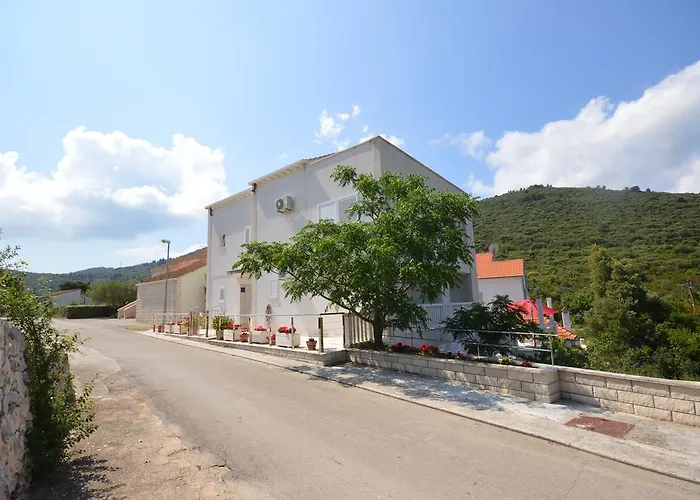 Villa Castello Residence Zrnovo